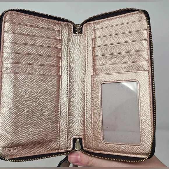 Coach Women's Pink Metallic Universal Wallet With Phone Pocket In Pebble Leather - Picture 12 of 16